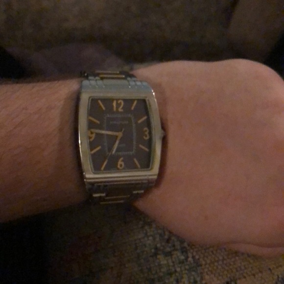 Structure Watch - Picture 3 of 4